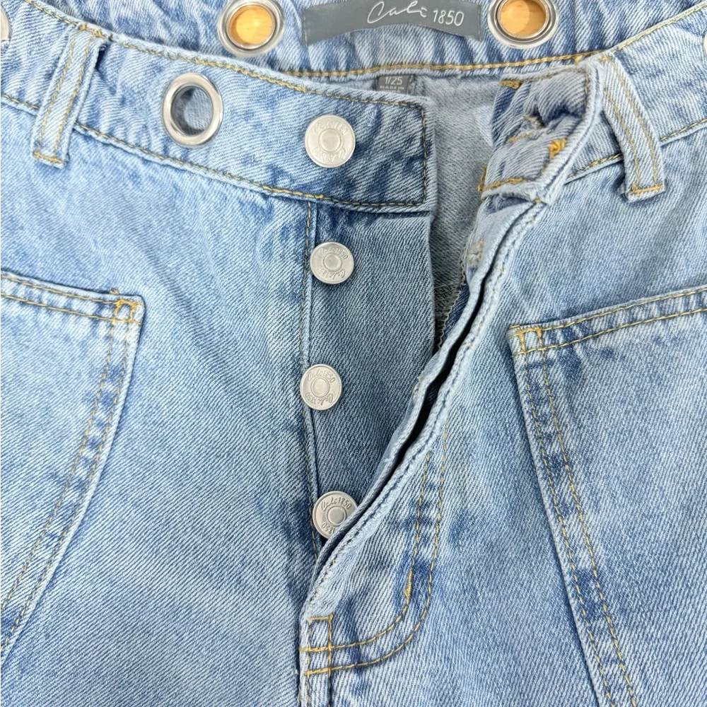 Cali1850 barrel legs big patch pockets Women's Light Blue Jeans‎ 1/25